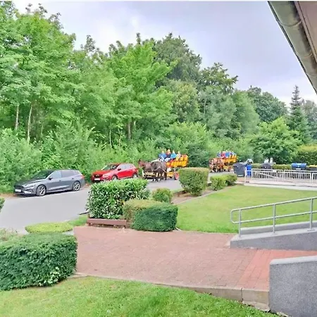 Land-meer-wohnung-9 شقة *